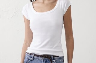 scoop neck t-shirt
